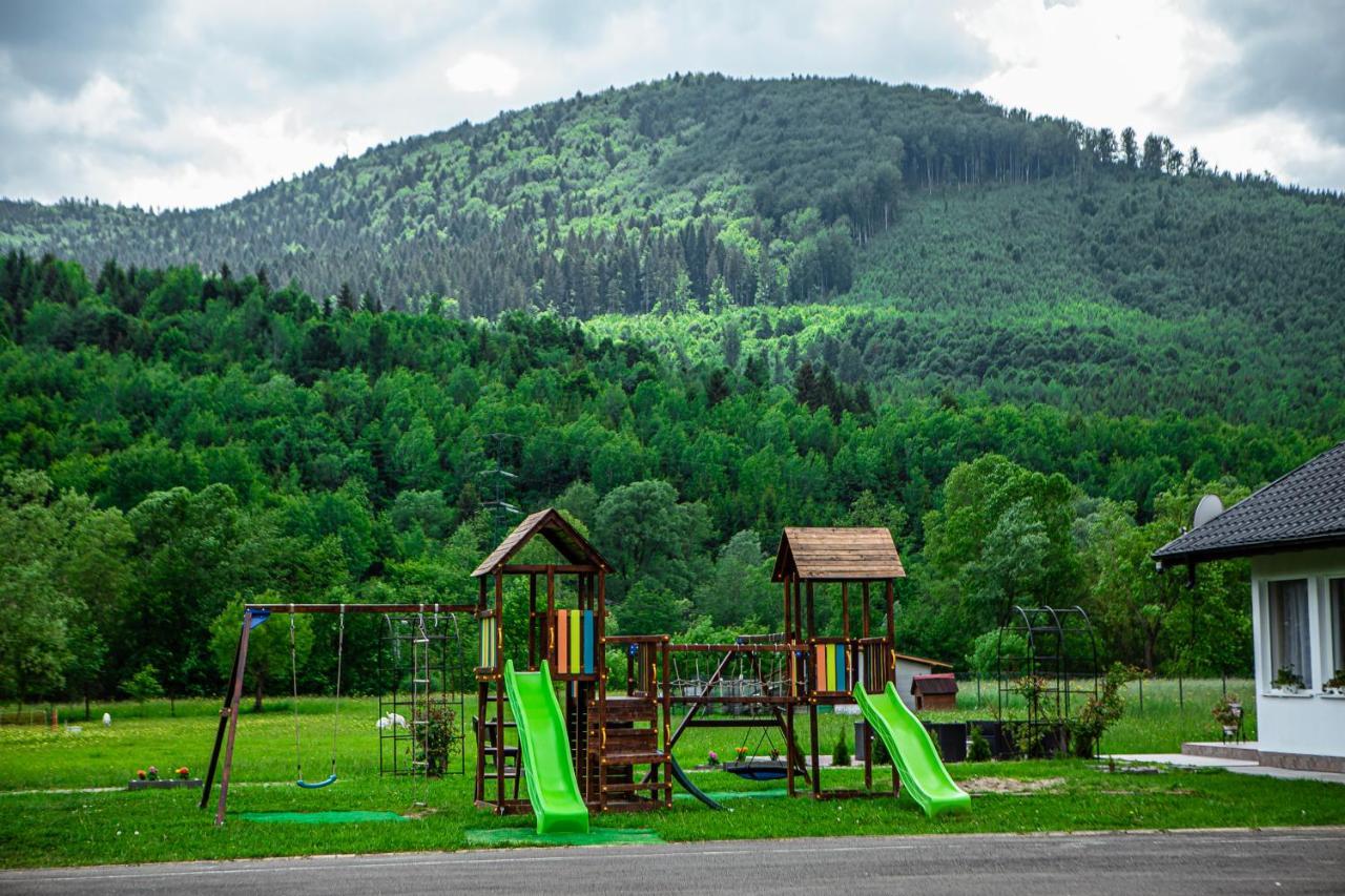 Pensiunea Arc Bucovina Vama  Buitenkant foto